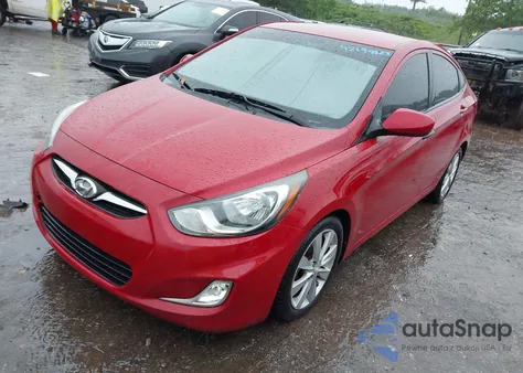 2013 Hyundai Accent Gls z USA, uszkodzony, nr VIN KMHCU4AE4DU490309